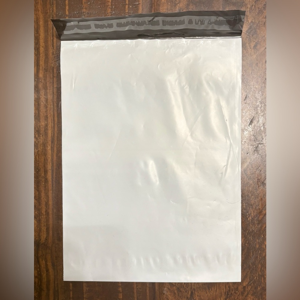 20 White Mailers 12” x 9”